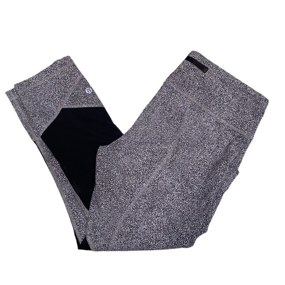 Lululemon Pace Rival Crop Leggings. Size 6. - Picture 4 of 8